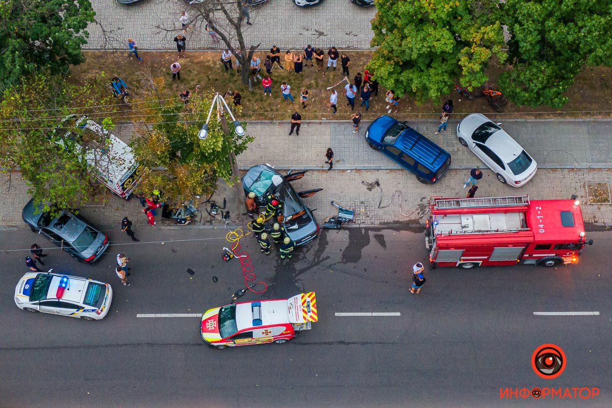 По предварительной информации, BMW пытался обогнать Lexus