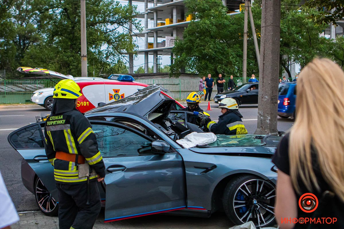 Авария заблокировала движение по обеим полосам в сторону проспекта Героев