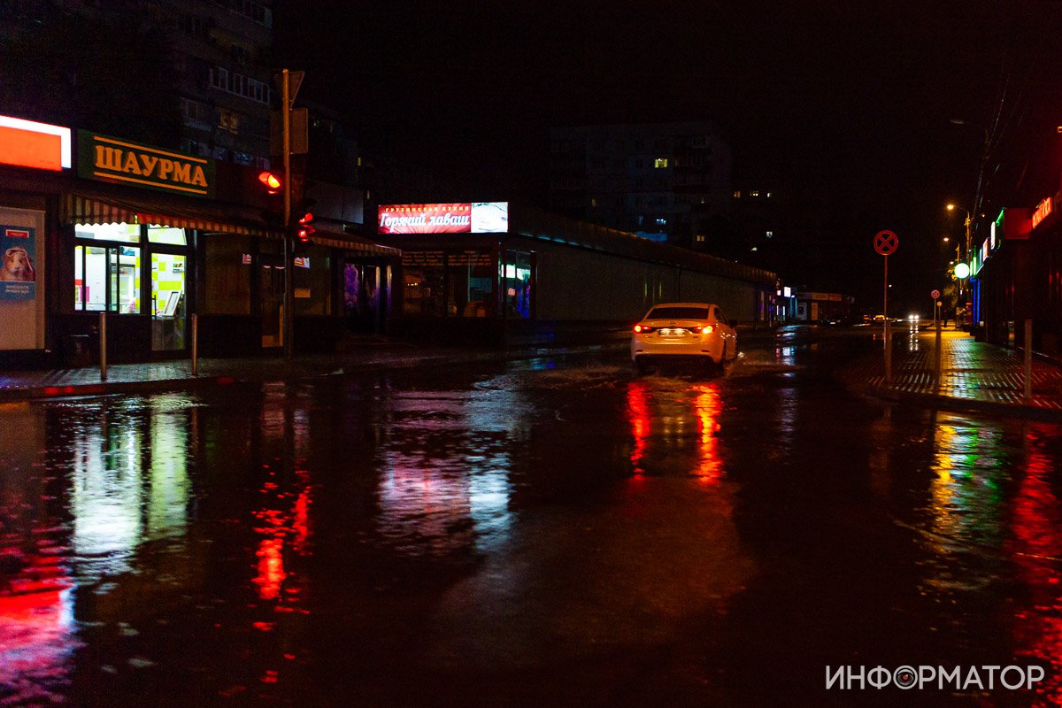 Перекресток с улицей Образцова Перекресток с улицей Образцова