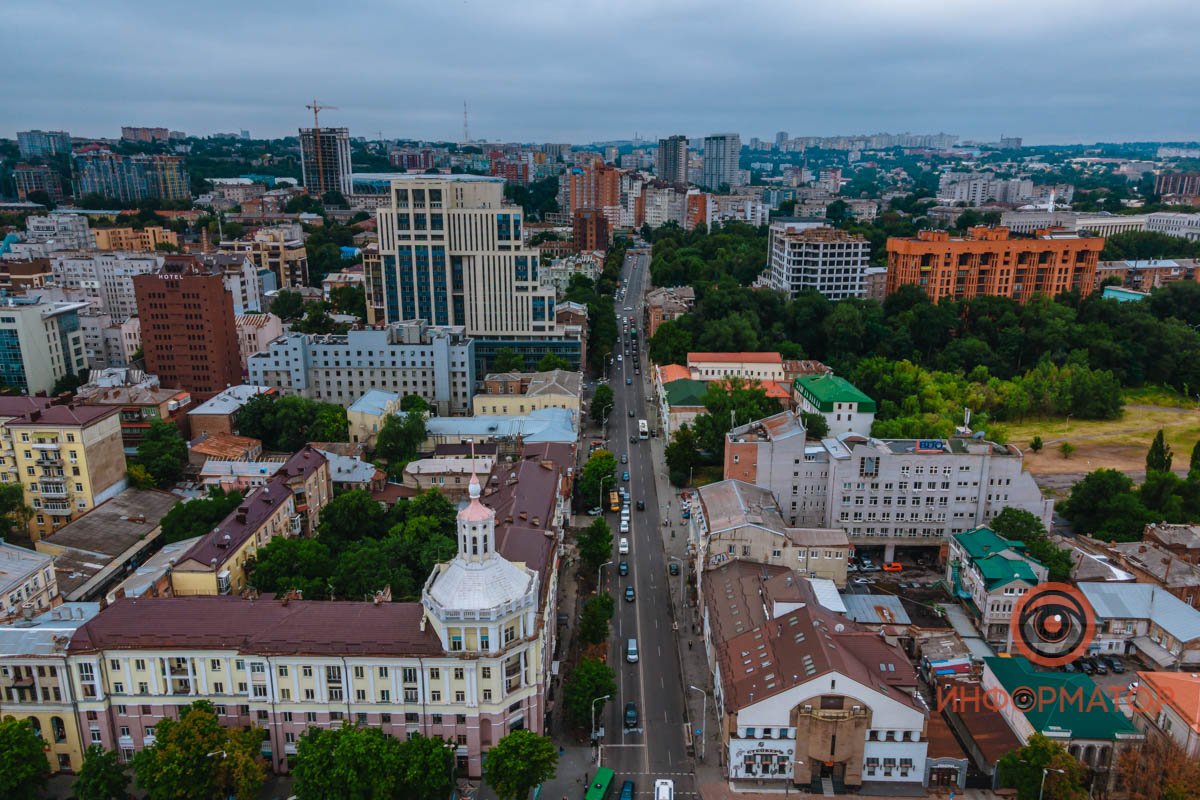 Когда ждёшь — не приходят нужные,