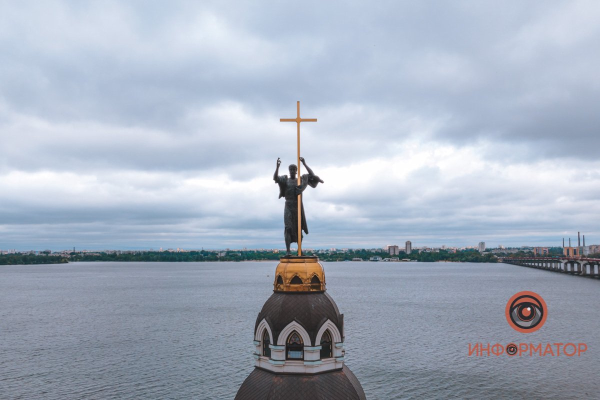 Счастье — хрупкое и спонтанное,