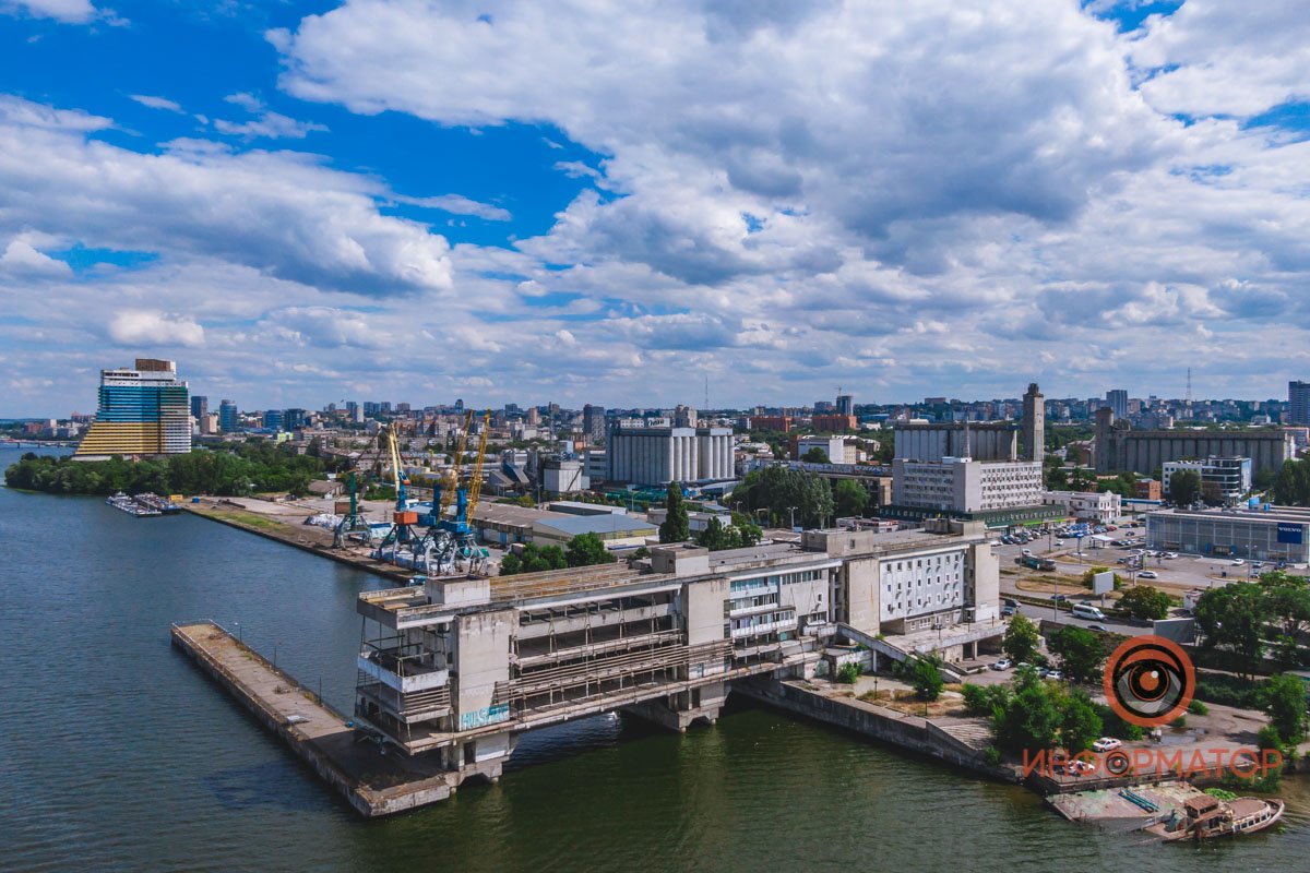 Чтобы смотреть на тебя, будто на ⠀величайшее чудо в мире.