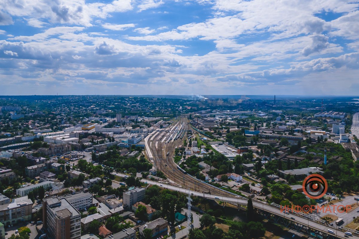 Я бы выключила все лампы и фонари,