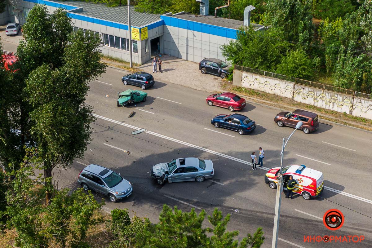 На месте работает бригада ГСЧС