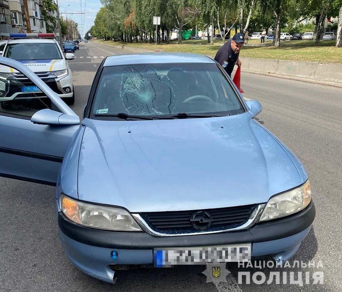 Пытаясь скрыться от полиции, водитель автомобиля умышленно наехал на оперативного сотрудника Пытаясь скрыться от полиции, водитель автомобиля умышленно наехал на оперативного сотрудника