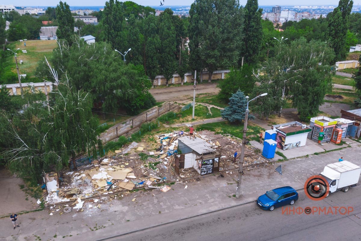 Ряд неприятных киосков снесли на днях Ряд неприятных киосков снесли на днях