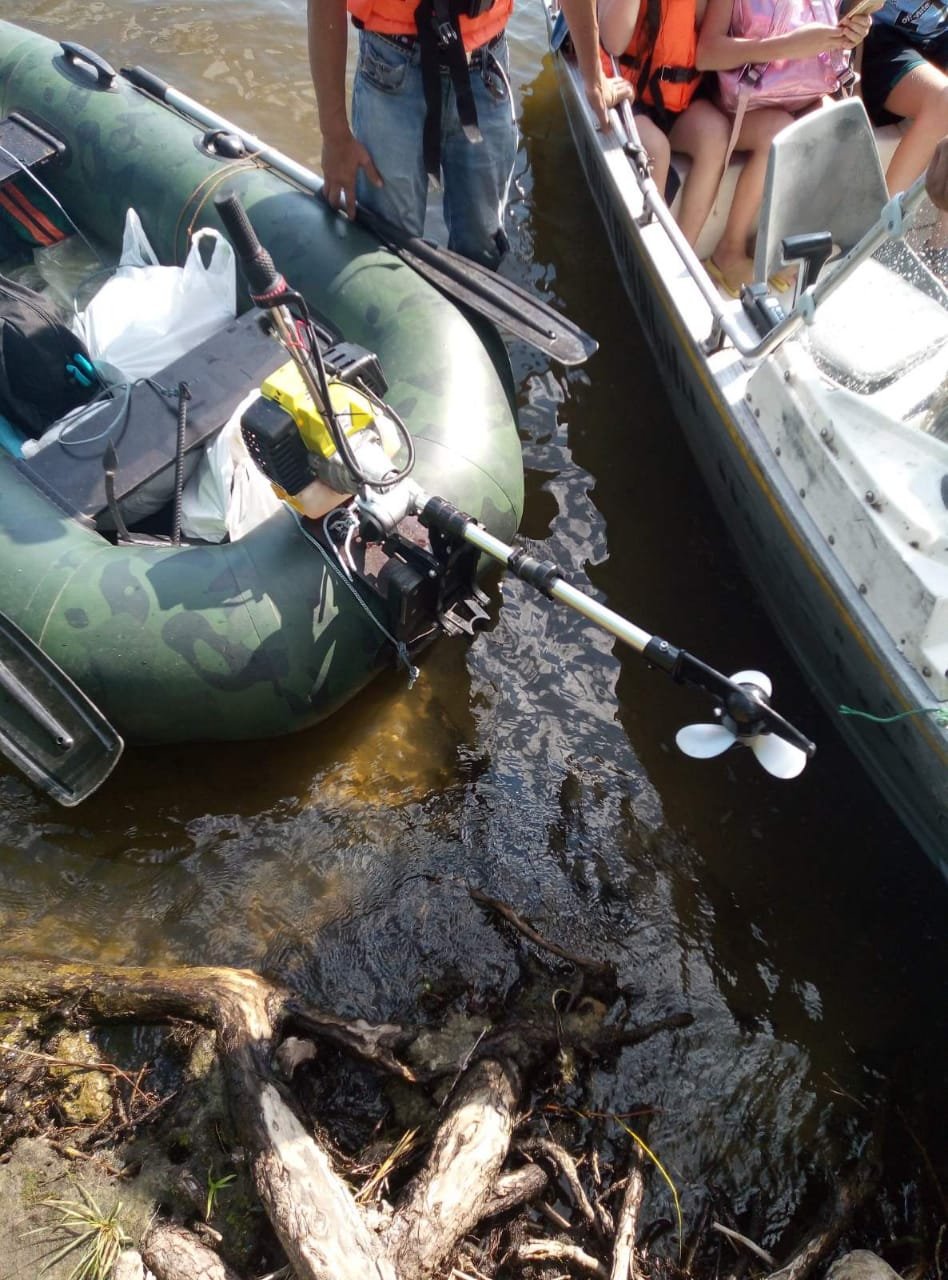 В Днепре семья с детьми приехала на остров и застряла там: пришлось вызывать спасателей 1