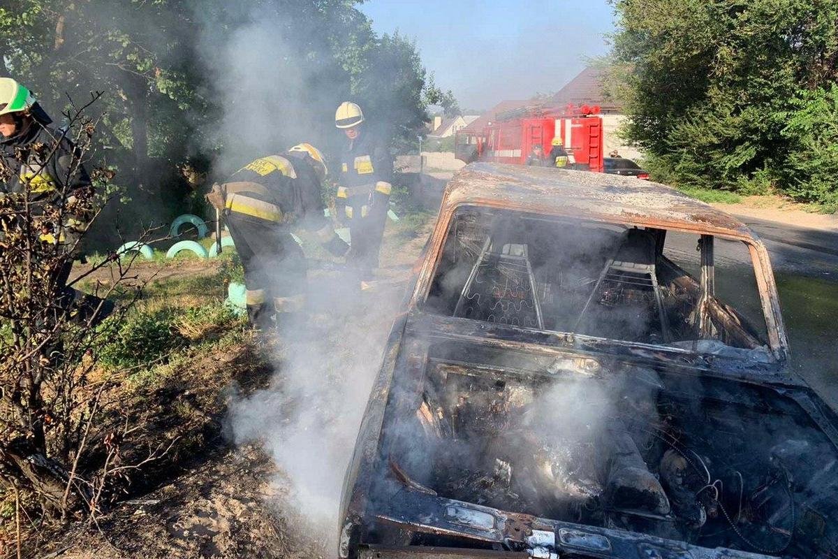 ВАЗ выгорел дотла ВАЗ выгорел дотла