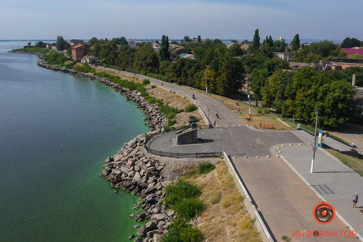 Никопольская набережная стала светлее еще на 800 метров 2