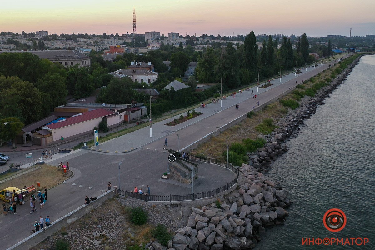 Никопольская набережная стала светлее еще на 800 метров 9