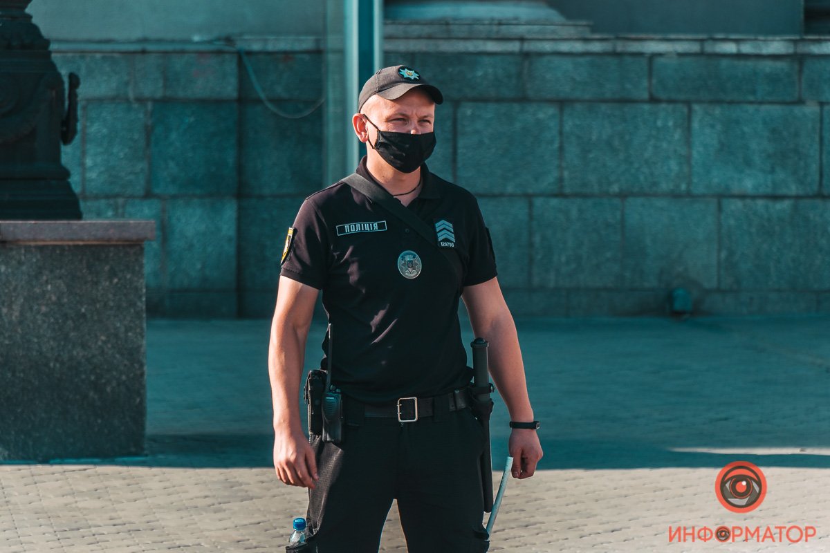 В Днепре "заминировали" ж/д вокзал 6