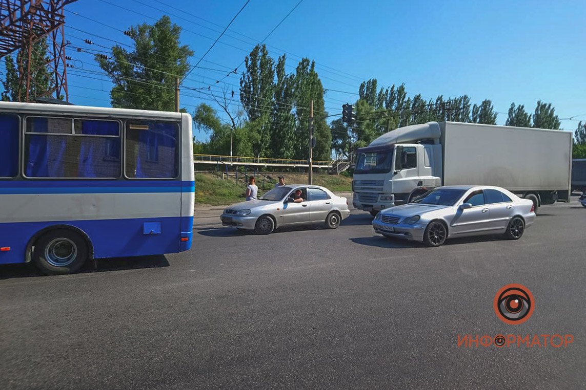 Образовался огромный затор