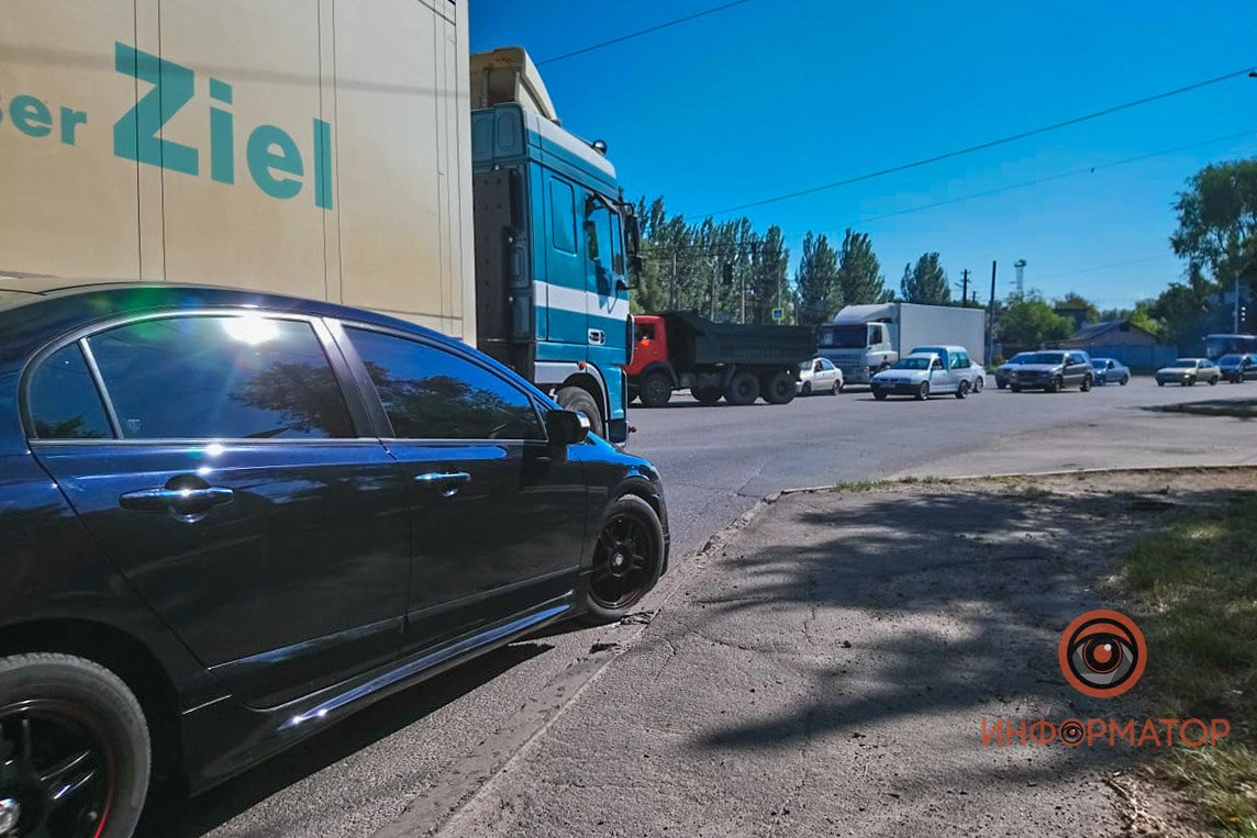 Здесь "притерлись" Honda и фура