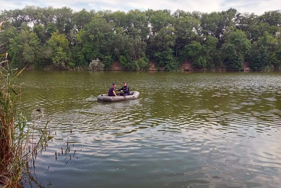 Недалеко от Днепра из воды достали тело мужчины 1
