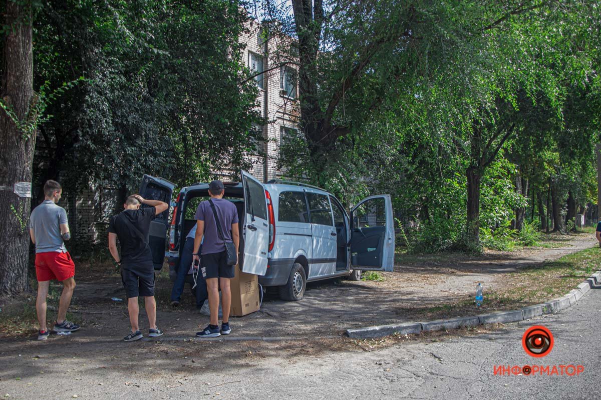 Два парня от госпитализации отказались