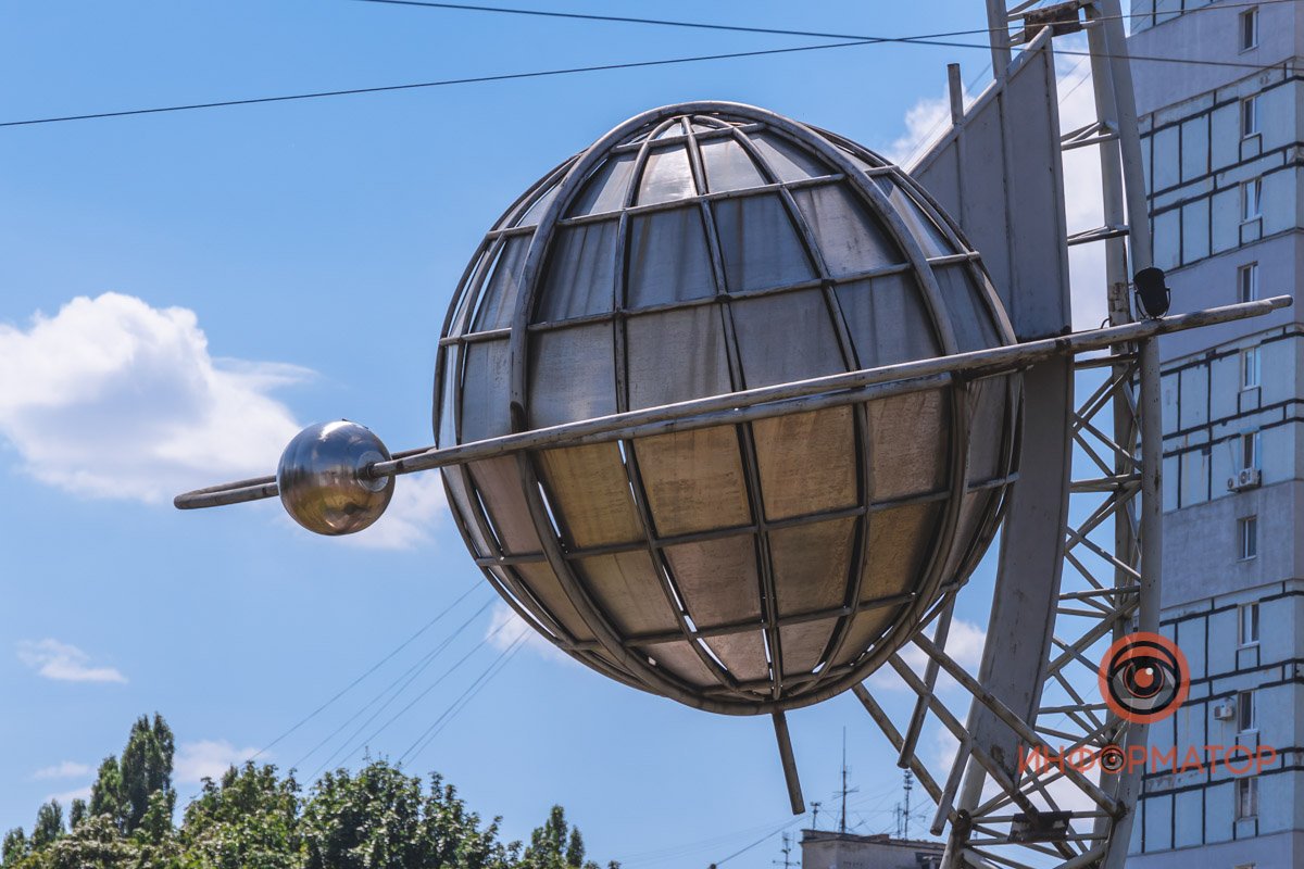 Когда появилась планета на Подстанции в Днепре и почему ее называют "Памятником Кучме" 4