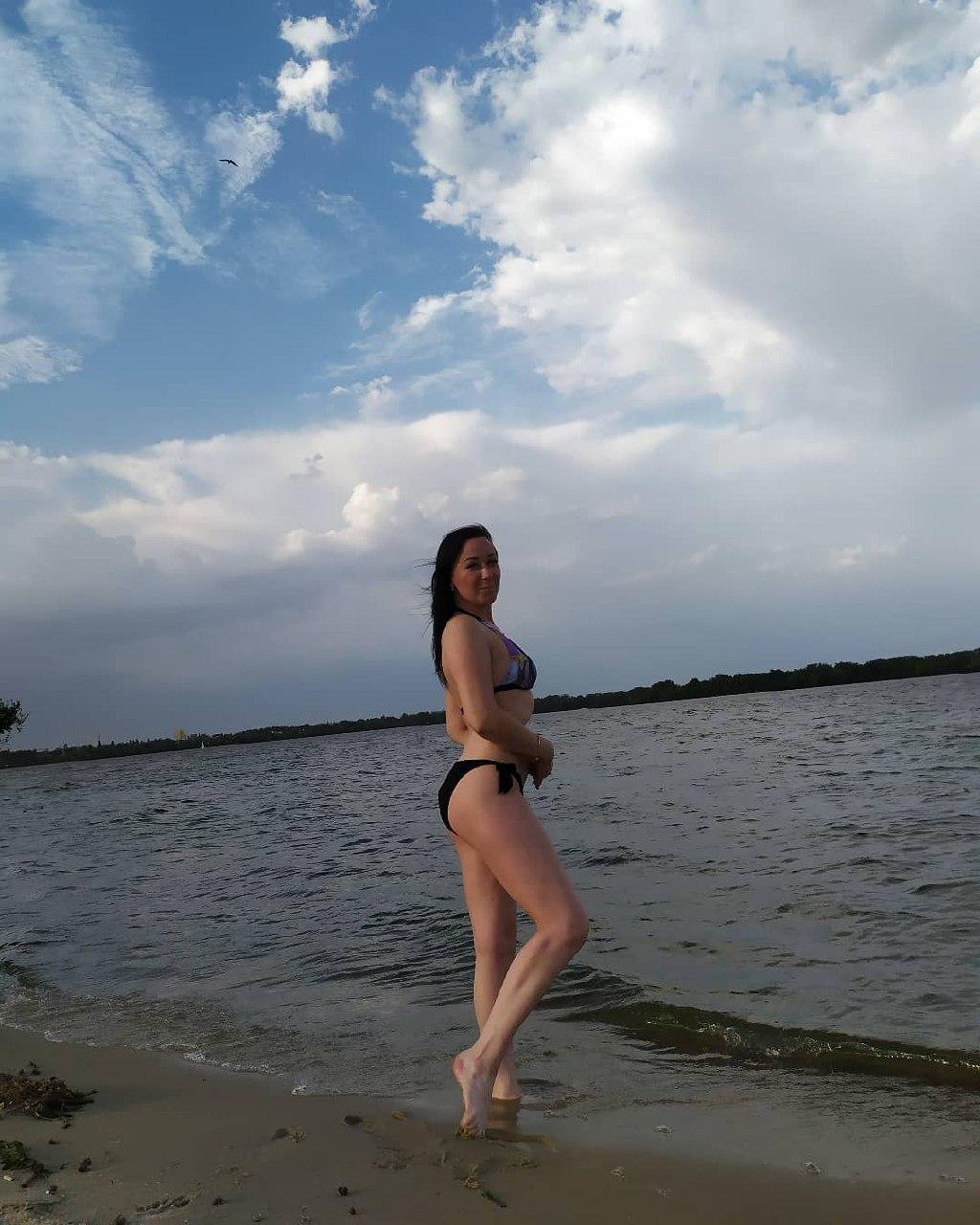 Лучшие пляжные фото девушек и парней Днепра в Instagram 10