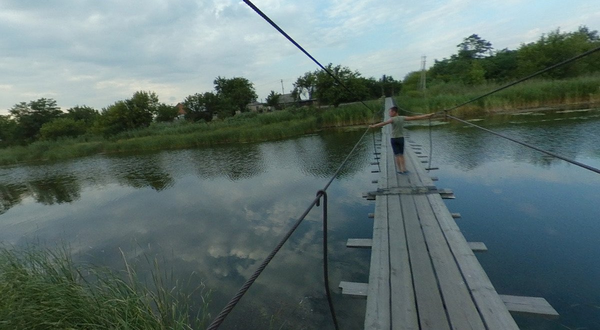 Тело парня находилось на дне озера на расстоянии около 10 метров от берега Тело парня находилось на дне озера на расстоянии около 10 метров от берега