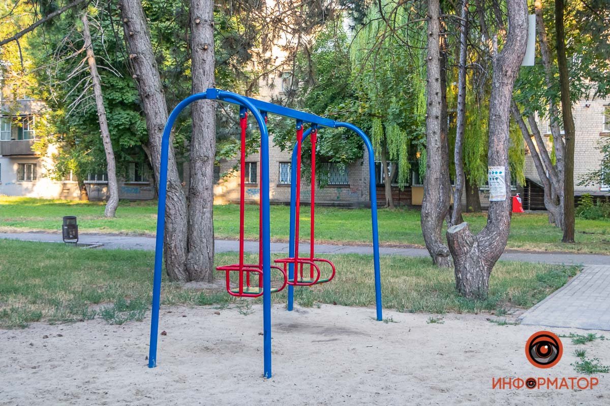 Скоро здесь зазвучит громкий смех Скоро здесь зазвучит громкий смех