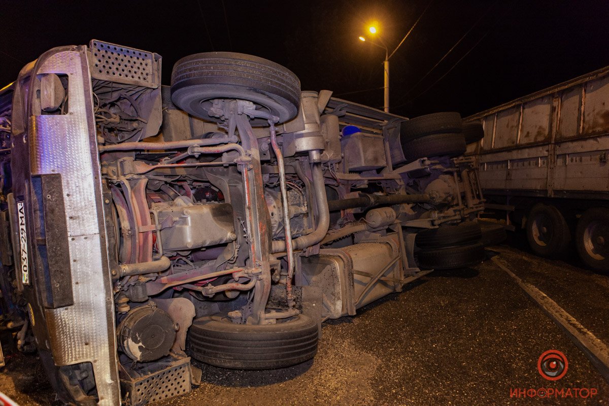 Повреждения фуры, у которой, предварительно, отказали тормоза