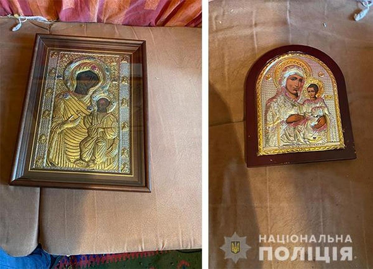У мужчины нашли 3 иконы