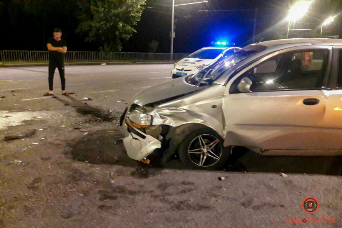 Авария произошла на Набережной Заводской