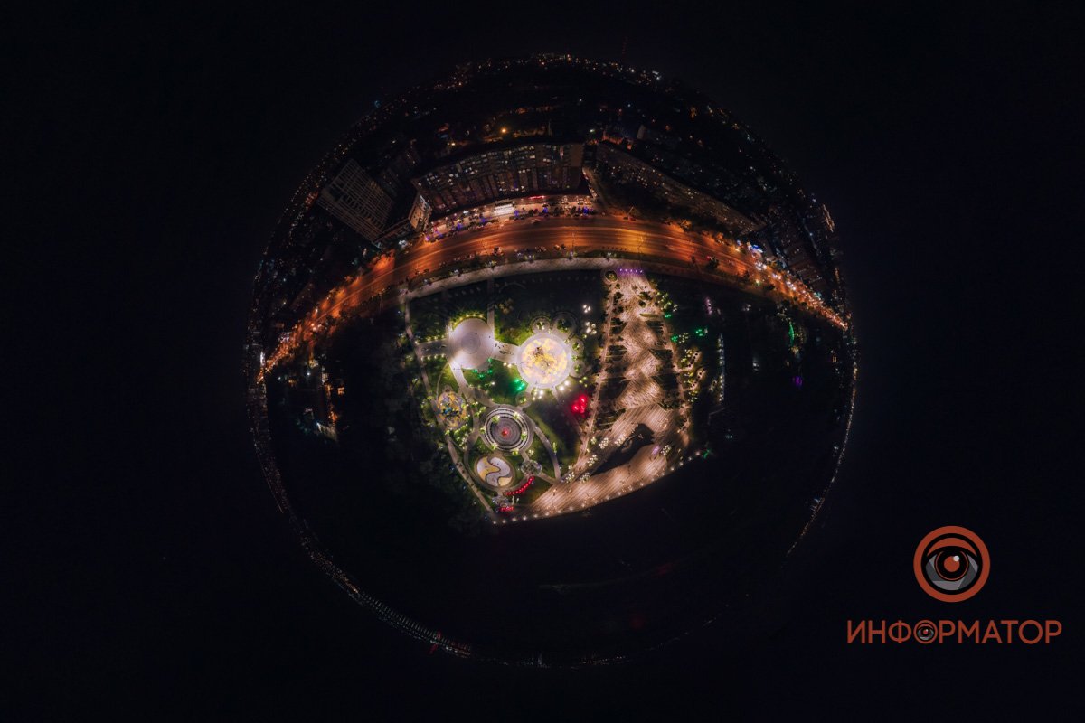 — Милый, это же беда большого города – здесь почти никогда нельзя побыть вдвоем. — Откуда же тогда здесь берутся дети? — Милый, это же беда большого города – здесь почти никогда нельзя побыть вдвоем. — Откуда же тогда здесь берутся дети?