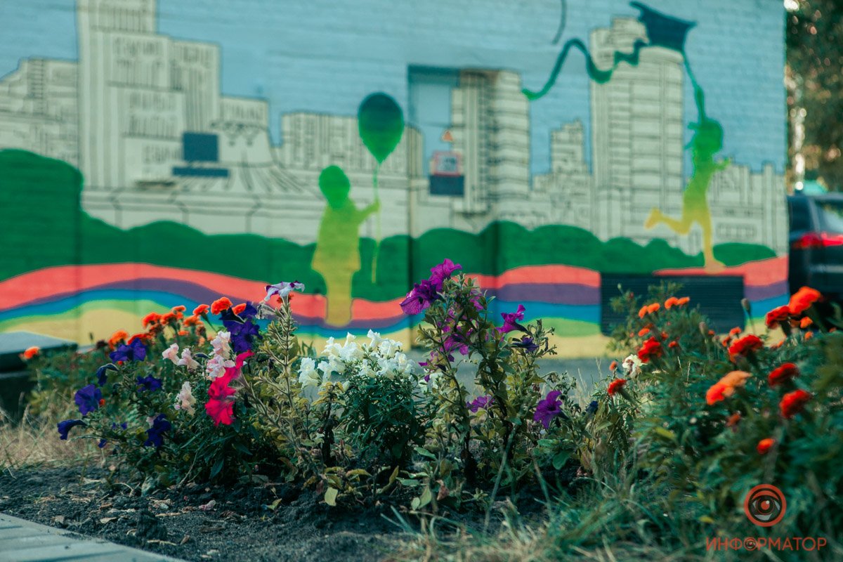 Арт-объект отлично сочетается с дворовой территорией Арт-объект отлично сочетается с дворовой территорией