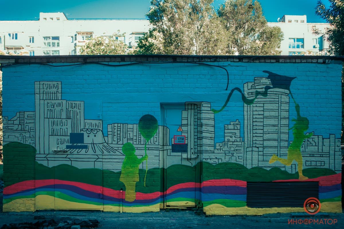 Благоустройство двора на этом не заканчивается Благоустройство двора на этом не заканчивается