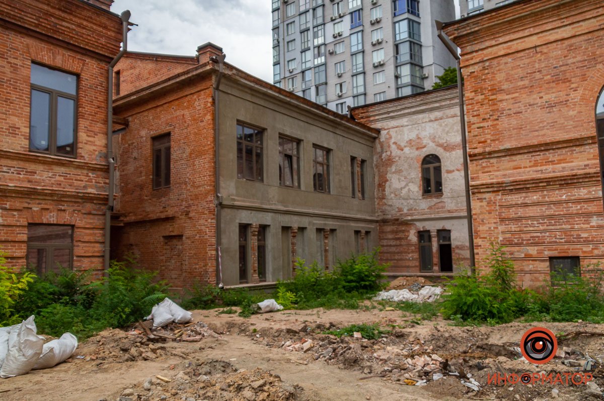 В Днепре продолжают реконструкцию Центра современной культуры: что там будет 4