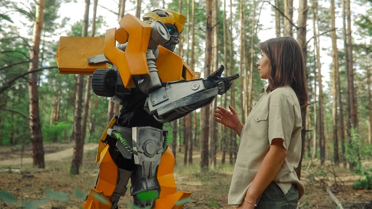 В Днепр из Кибертрона приехал Бамблби 8