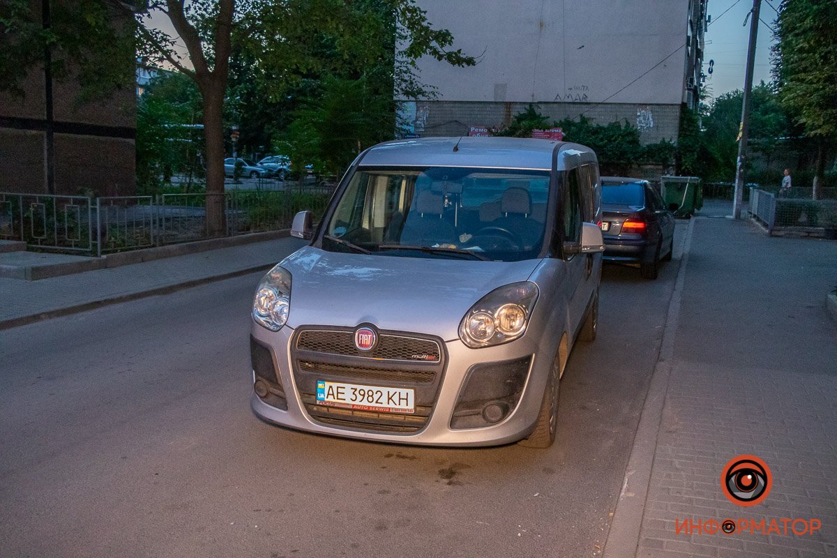 Водитель легковушки скрылся, но полицейские отыскали его