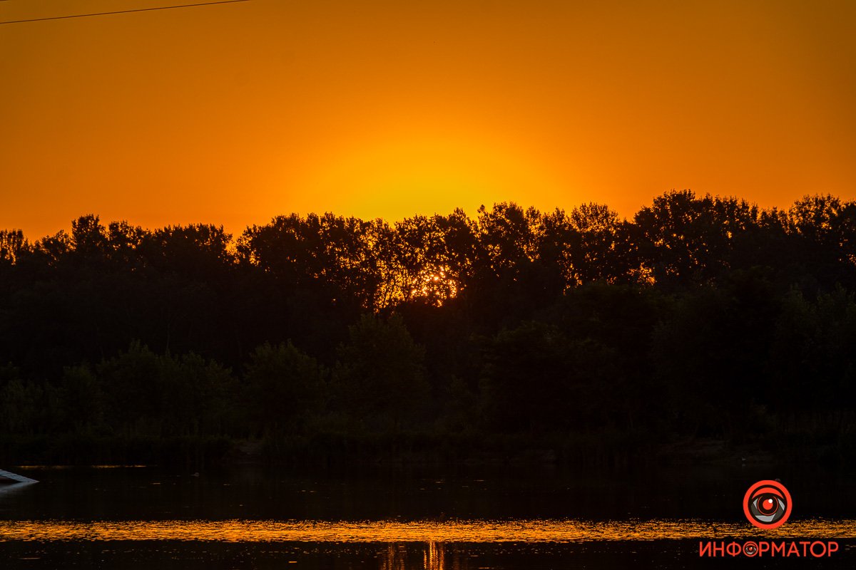 Светает Светает