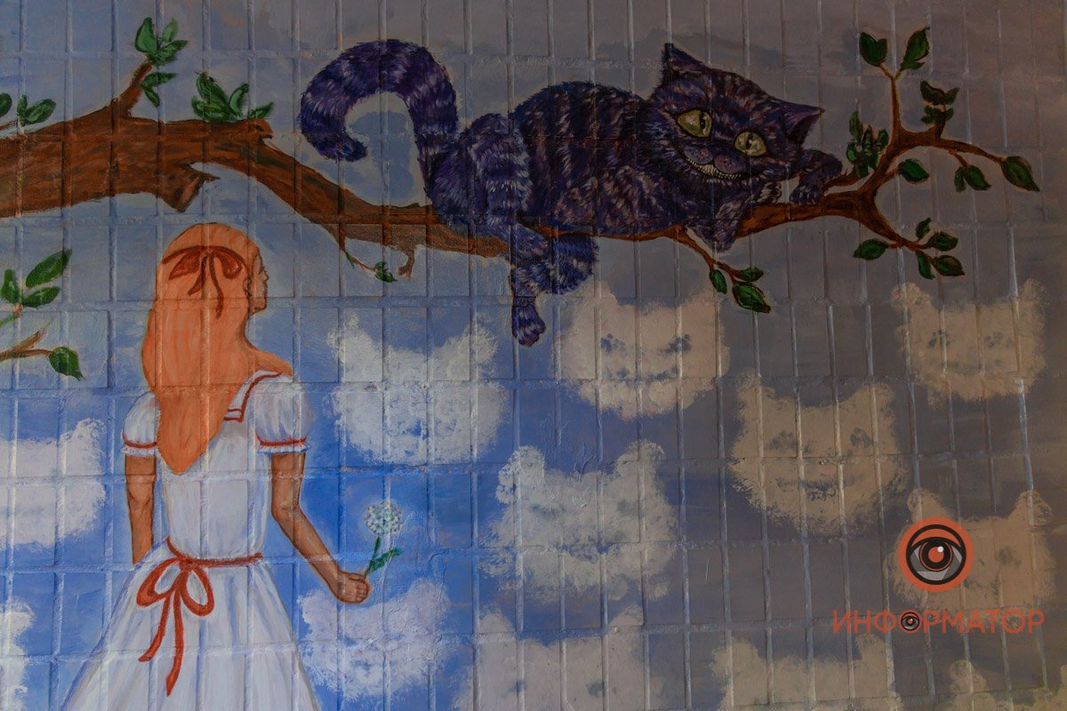 Рисовала в свободное от работы время