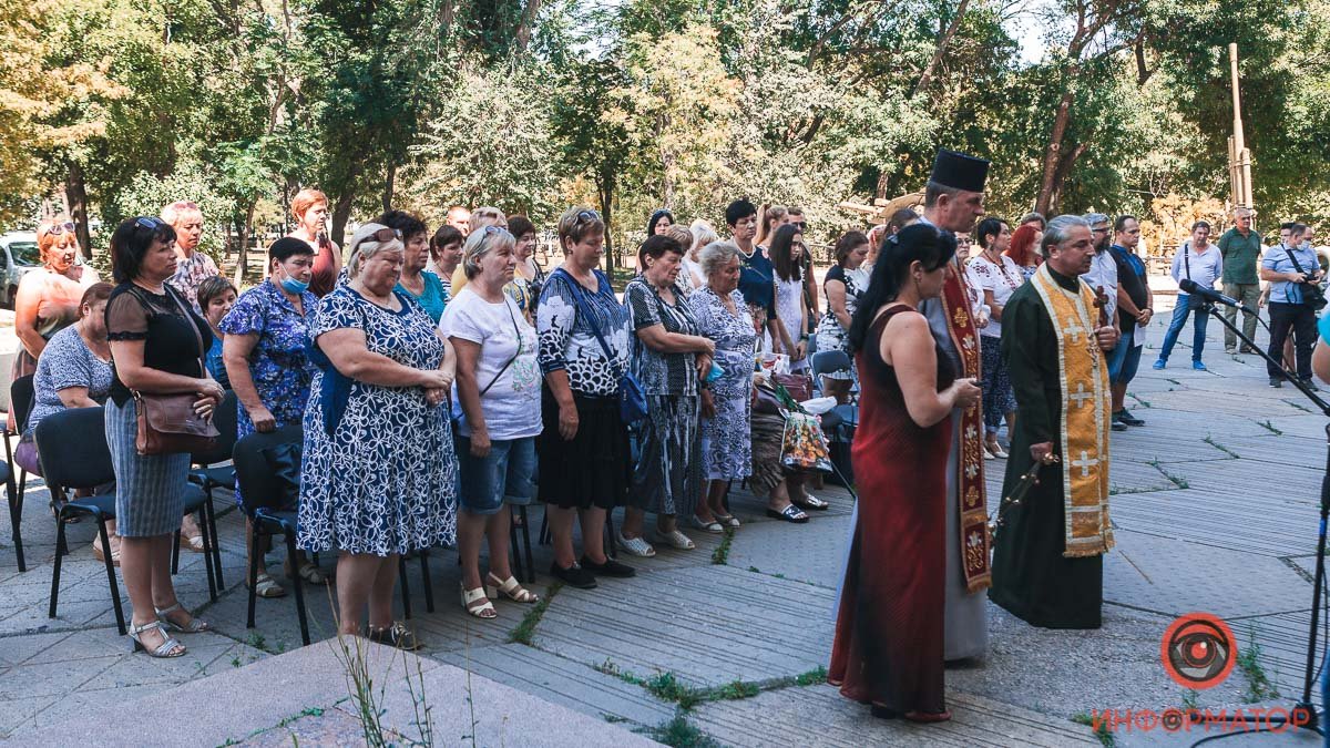В Днепре открылась выставка, посвященная матерям погибших воинов 2