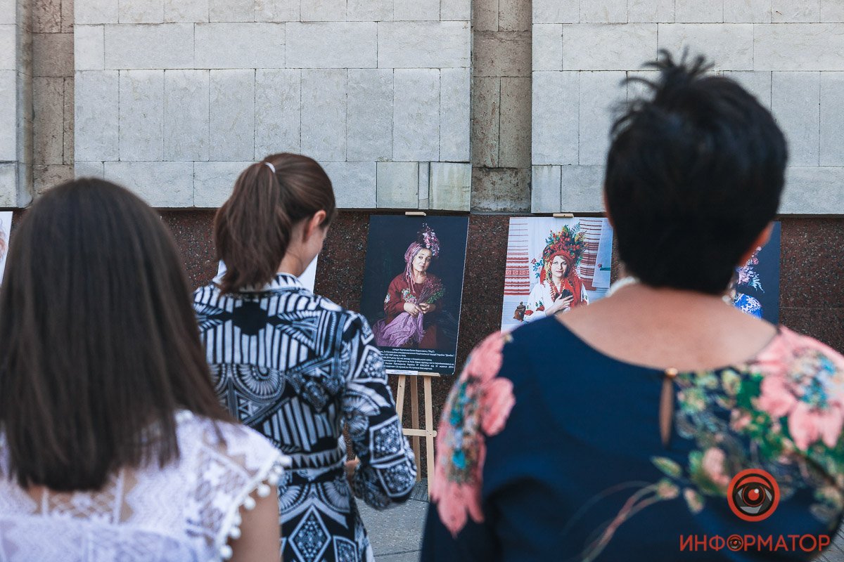 В Днепре открылась выставка, посвященная матерям погибших воинов 3