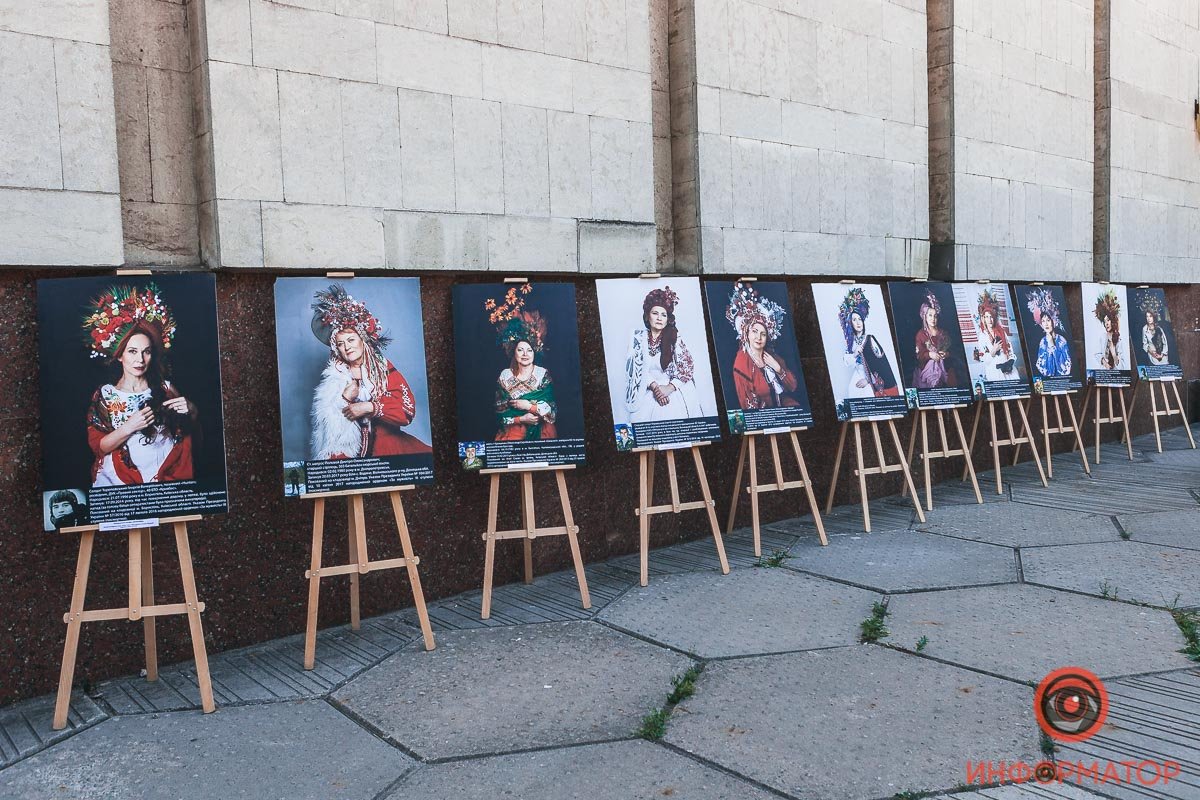 В Днепре открылась выставка, посвященная матерям погибших воинов 5