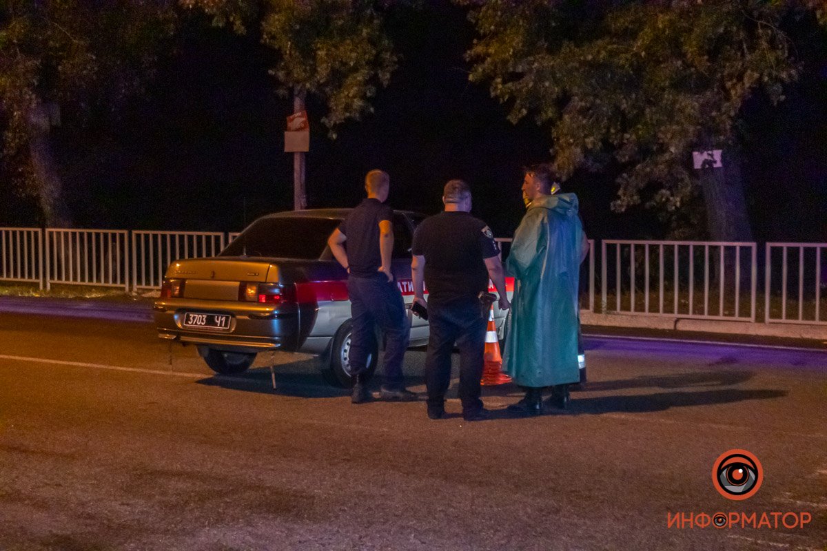 На месте работают спасатели и ГСЧС