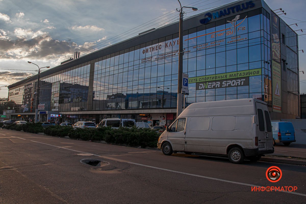 Возможно, что дело в ливневой канализации