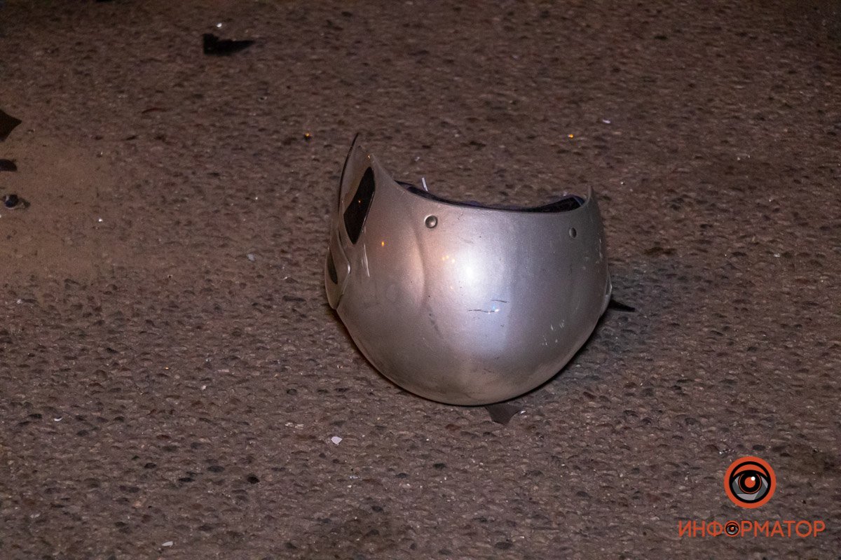 Водитель был в шлеме