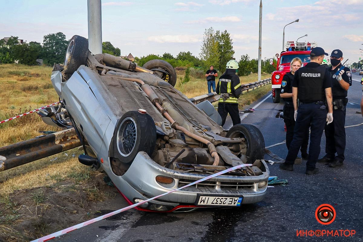 В Днепре на Полтавском шоссе в аварии погиб ребенок, еще пятерых забрала скорая 9