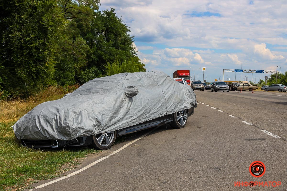 Lexus накрыли чехлом Lexus накрыли чехлом