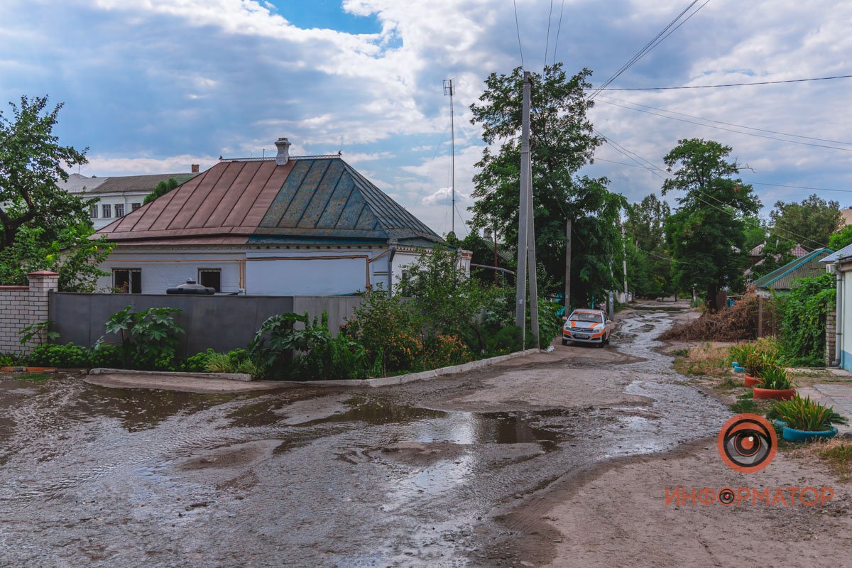 Вода заливает улицы