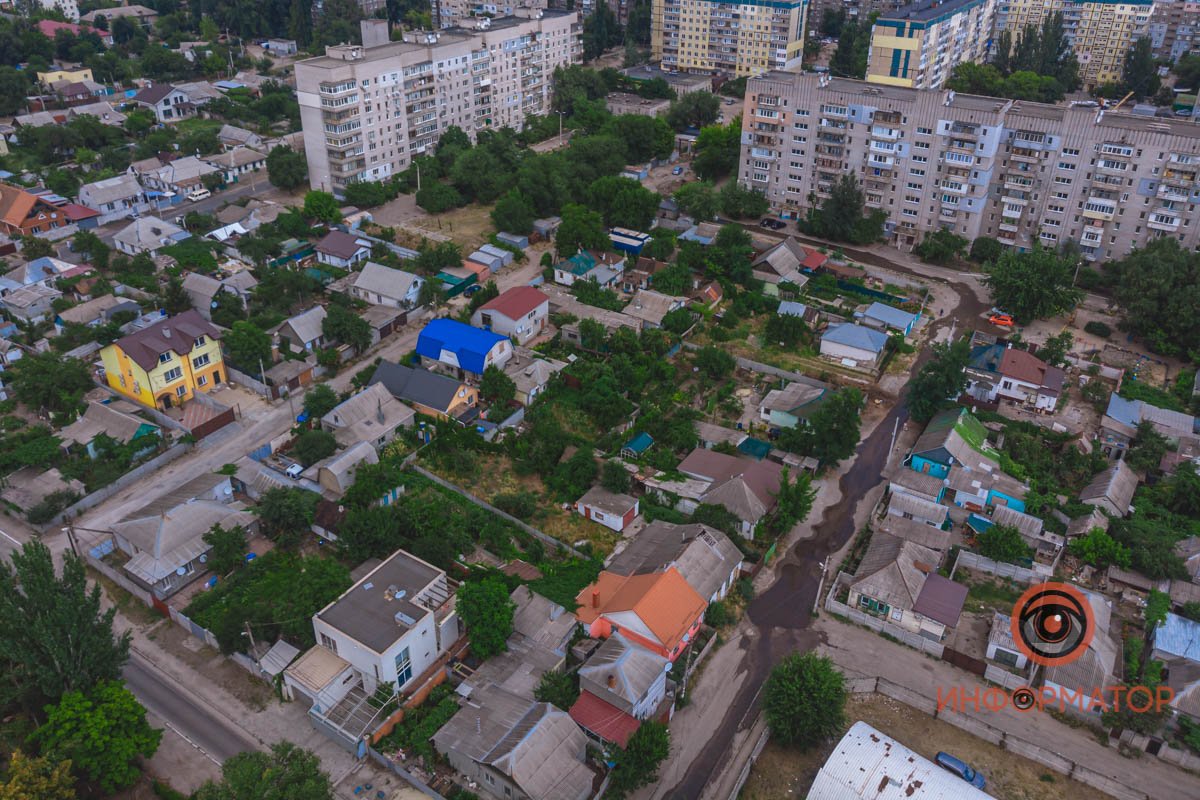 Вода растекается по кварталам ниже