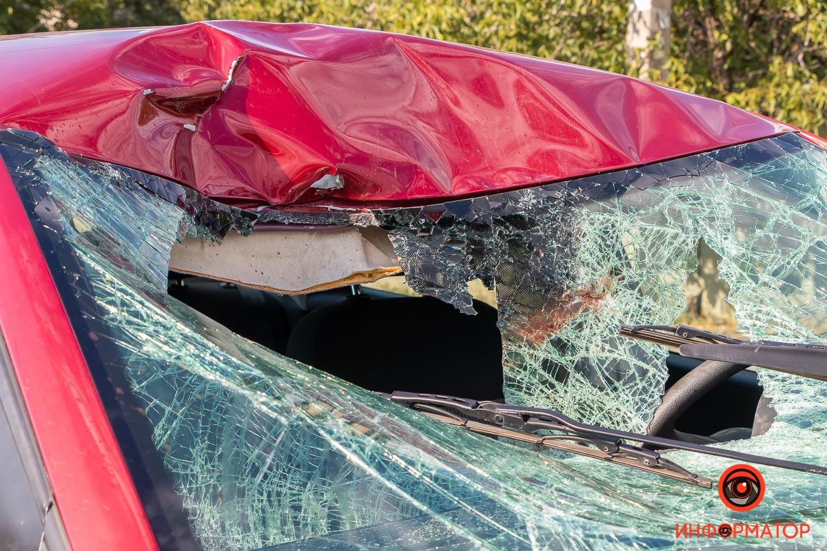 От полученных травм мужчина средних лет скончался на месте аварии