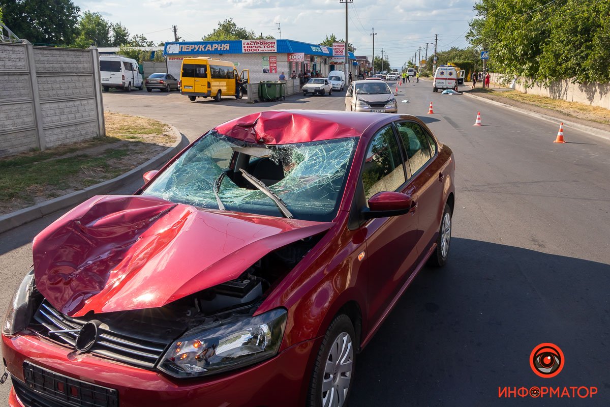 От удара мужчину отбросило на несколько метров, ему оторвало ногу