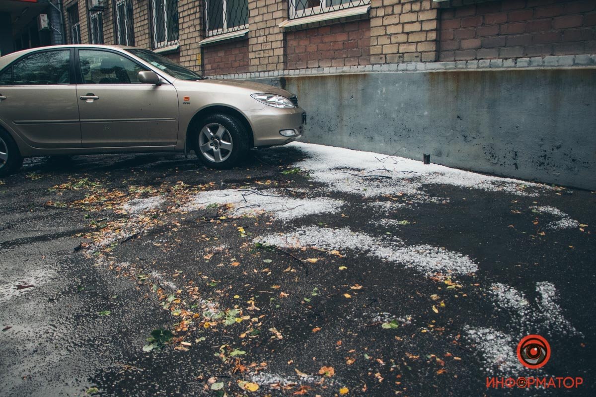 Затопленные машины с людьми, поваленные деревья, парализованное движение: последствия бури в Днепре 6