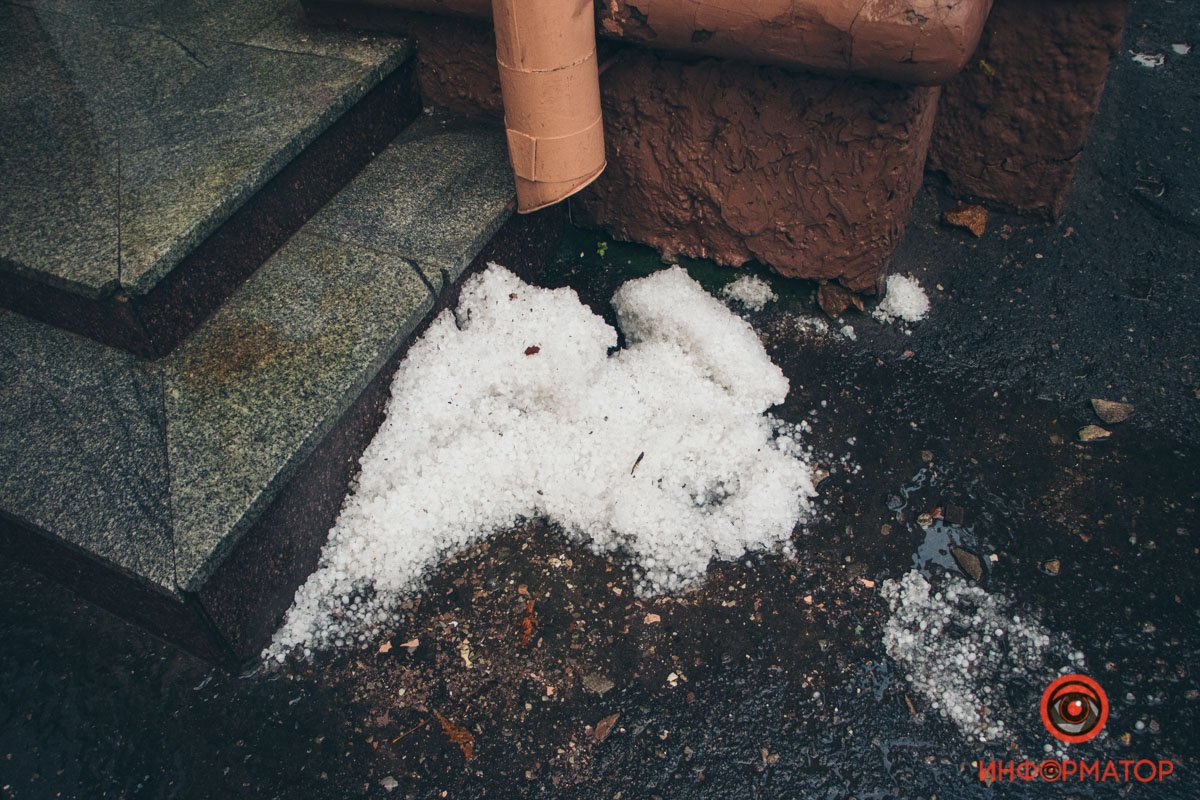 Затопленные машины с людьми, поваленные деревья, парализованное движение: последствия бури в Днепре 11