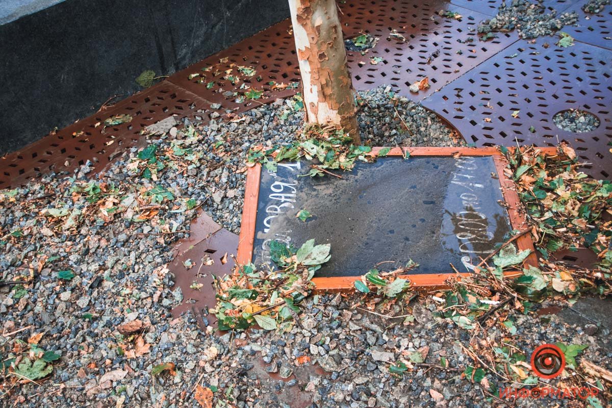 В Днепре из-за непогоды на Короленко из фонтанов била грязная дождевая вода 2