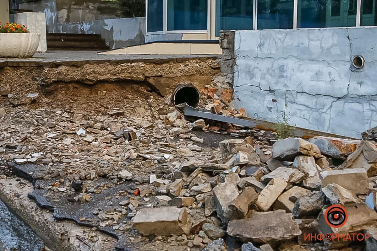 Здесь появится новая ливневая канализация Здесь появится новая ливневая канализация